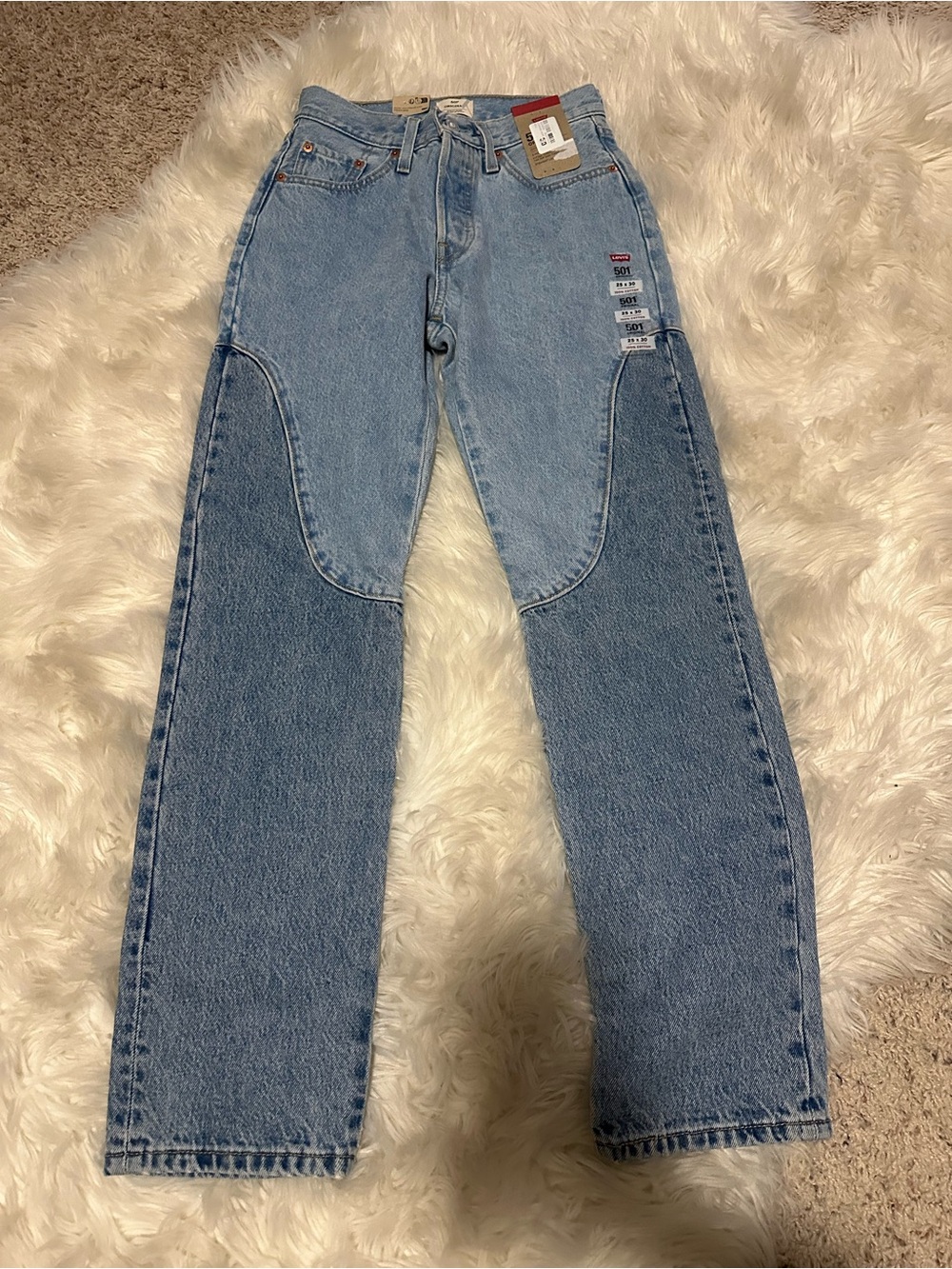 New with tags Levi's Two-Tone Light and Medium Blue Straight Jeans